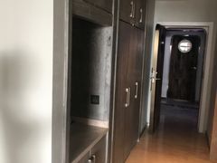 -皇马海口湾海景酒店(万绿园秀英港店)