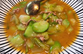 Apple Loofah Stir-fried with Green Tomatoes