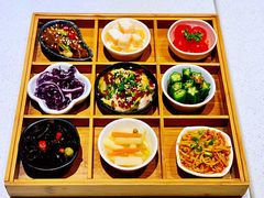 九宫格玲珑前菜-新仙清汤牛腩(铜锣湾店)