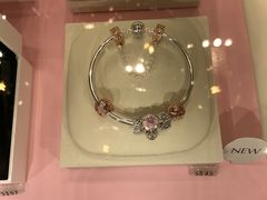 -Pandora(Sydney QVB)