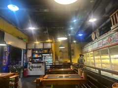 -两三事小郡肝串串香火锅(桂庙店)