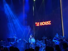 -TZ House音乐现场(来福士中心店)