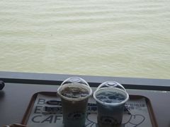 -抱抱地球咖啡馆(国家海洋博物馆店)