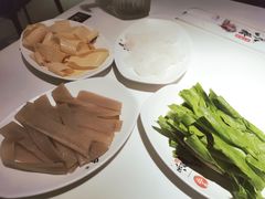 配菜拼盘-鱼酷活鱼烤鱼(沈阳大悦城店)