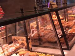 面包甜点陈列柜-巴黎贝甜(大宁国际商业广场店)