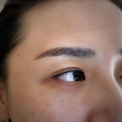 -一个差评成就的纹眉店