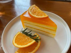 -Chom Cafe and Restaurant