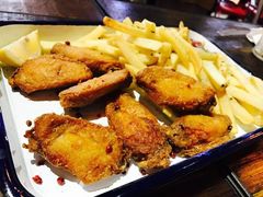 主厨特选美式风味炸鸡翅配薯条-MIKAKU(万达广场上海宝山店)