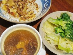 -红猪卤肉饭(大西洋美食城店)