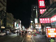 -六合夜市