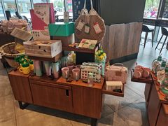零售区-星巴克(嘉兴平湖吾悦广场店)