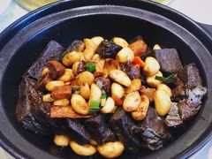 石锅大蒜黑豆腐-悦秀大酒楼(江头店)