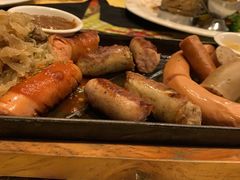 香肠拼盘配酸菜土豆泥-申德勒加油站西餐厅(太仓店)