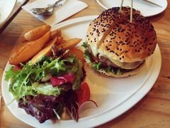 招牌牛肉汉堡-UPPER KITCHEN(延安路店)