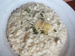 -MONICH牛排融合餐厅(和义大道购物中心店)