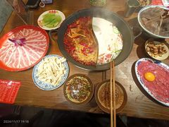 -萍姐火锅·公路夜市(武汉首店)