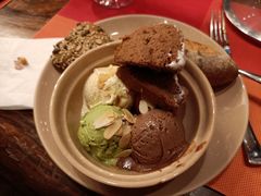 法棍面包-广州希尔顿逸林酒店-OPEN開·全日制餐厅·海鲜·小火锅·自助餐(东风路店)