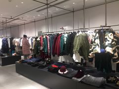 -URBAN REVIVO(欢乐海岸购物中心店)