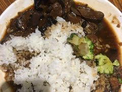 -蓉李记成都名小吃(太原龙湖万达店)
