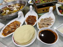 -大鸭梨烤鸭店(金顶街店)