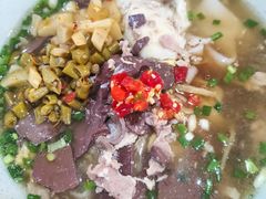 -裕新楼粉面馆·石磨手工粉(四方坪店)