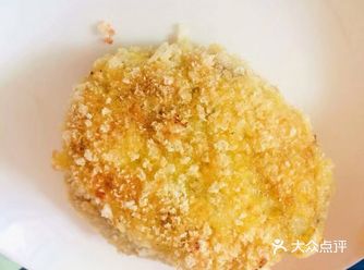 土豆又叫马铃薯，含有大量淀粉，含蛋白质营养价值高