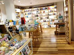 -猫的天空之城概念书店(苏州平江店)