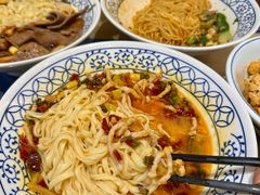 -李与白包子铺(桐梓林店)