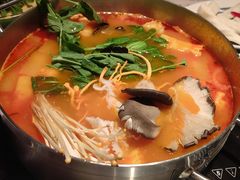 -尚尚仙·酸汤猪手·猪肚鸡火锅(华联万柳购物中心店)