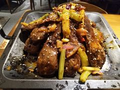 -炉小二铜锅牛蛙•川湘菜(三里屯店)