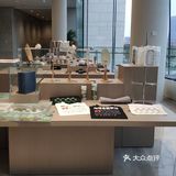 喝完咖啡默默带走了杯子[调皮]