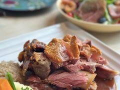 -LENBACH兰巴赫西餐啤酒坊(大连东港店)