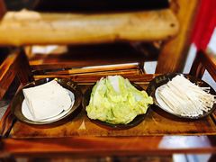 -锅来乐地锅鸡(安亭店)