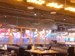大堂-日进一片海.生腌海鲜火锅.宵夜烧烤(三里屯总店)