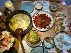 -九锅一堂酸菜鱼(学府凯德店)