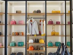 -王府井奥莱临潼小镇(临潼店)