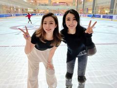 -冰堡国际溜冰场(观澜湖新城MHMALL店)