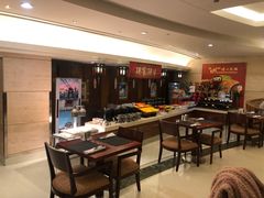 自助取餐区-元一希尔顿酒店·禅自助餐厅·啤酒花园
