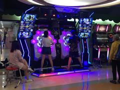 -爱玩嘉年华(江北一店)