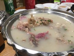 手扒肉-石门豆腐王(九中街店)