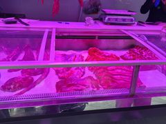 -上海龙吴水胜海发市场