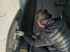 -24小时汽车搭电补胎(五方桥店)
