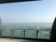 -上海滴水湖皇冠假日酒店