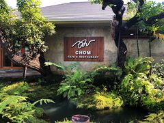 -Chom Cafe and Restaurant