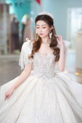 -欣薇婚纱(新源乐汇城店)