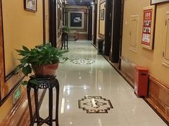 -皇宫大酒店