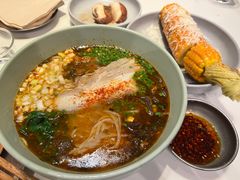 小锅米线-胡麻(静安嘉里店)