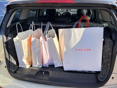 -UNDER ARMOUR(八达岭奥莱店)