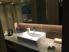 -西安大雁塔科技大学地铁站亚朵酒店