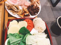 -菌海森林·非遗野生菌火锅(西山区滇池路摩根道店)